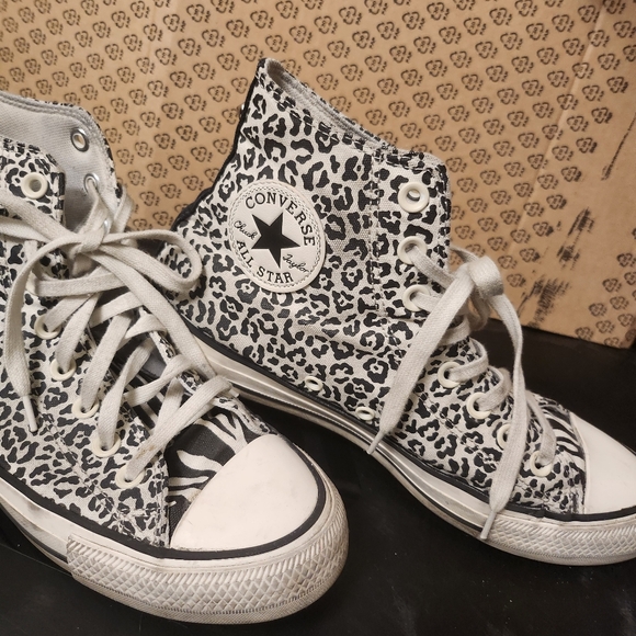 Animal Print Converse Size 9 - Picture 7 of 7
